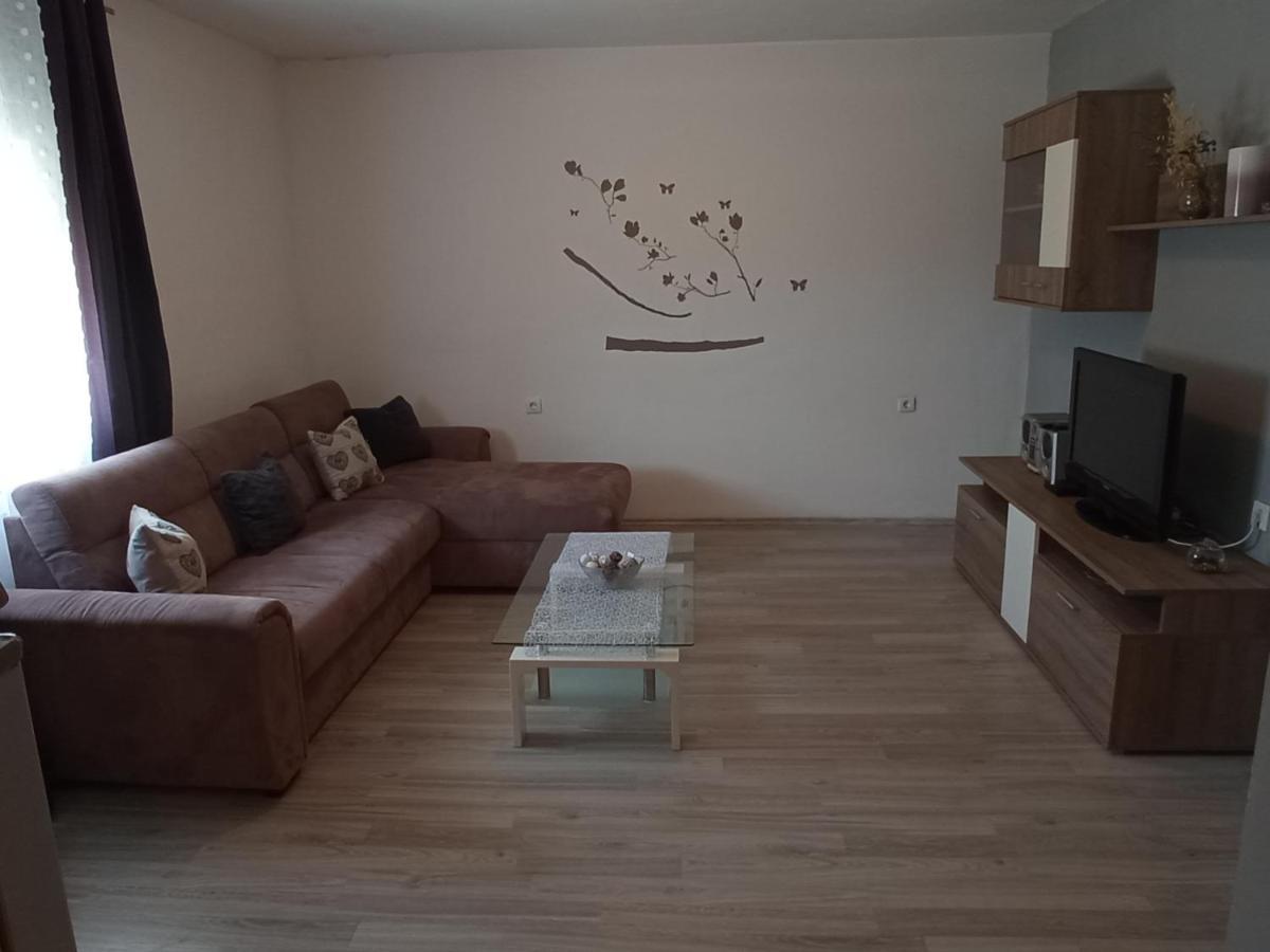 Family Paradise Ražanac Εξωτερικό φωτογραφία