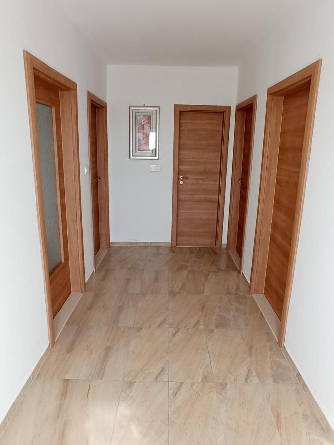 Family Paradise Ražanac Εξωτερικό φωτογραφία